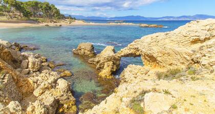 Apartment, 200m From Riells Beach