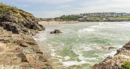 Bluebirds is perfectly positioned just fifty metres from Polzeath Beach