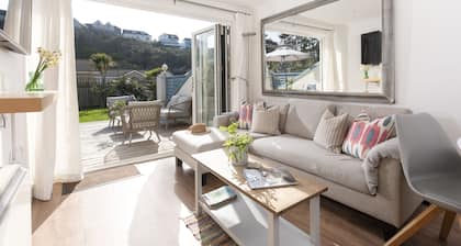 Bluebirds is perfectly positioned just fifty metres from Polzeath Beach