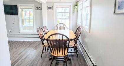 Bright 3 bedroom located in the heart of OOB