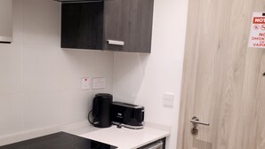 Comfort Studio Suite, Balcony, City View | Private kitchen - The Lennox Suites by Cozy (Accra)