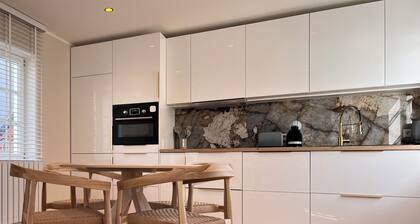 Cozy 1-bedroom Apt. WiFi, AC, in Flörsheim am Main/15 min to Frankfurt Airport