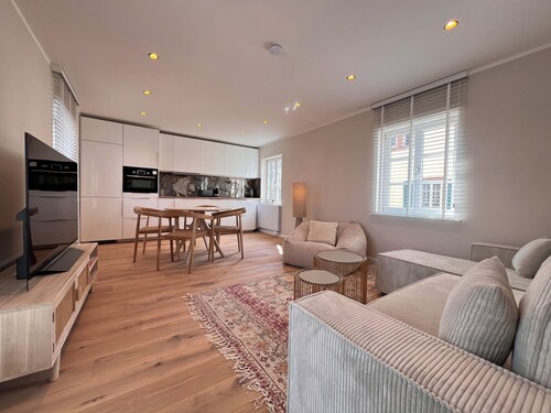 Cozy 1-bedroom Apt. WiFi, AC, in Flörsheim am Main/15 min to Frankfurt Airport