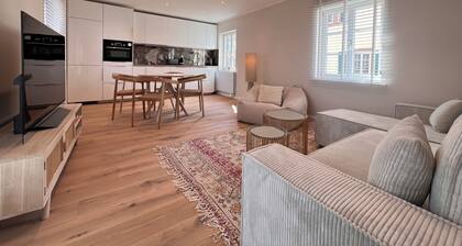 Cozy 1-bedroom Apt. WiFi, AC, in Flörsheim am Main/15 min to Frankfurt Airport