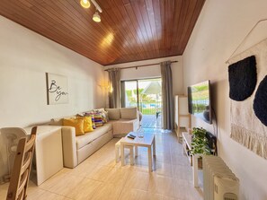 Living room - Vilamoura Golf Apartment 2 by Homing (Loulé)