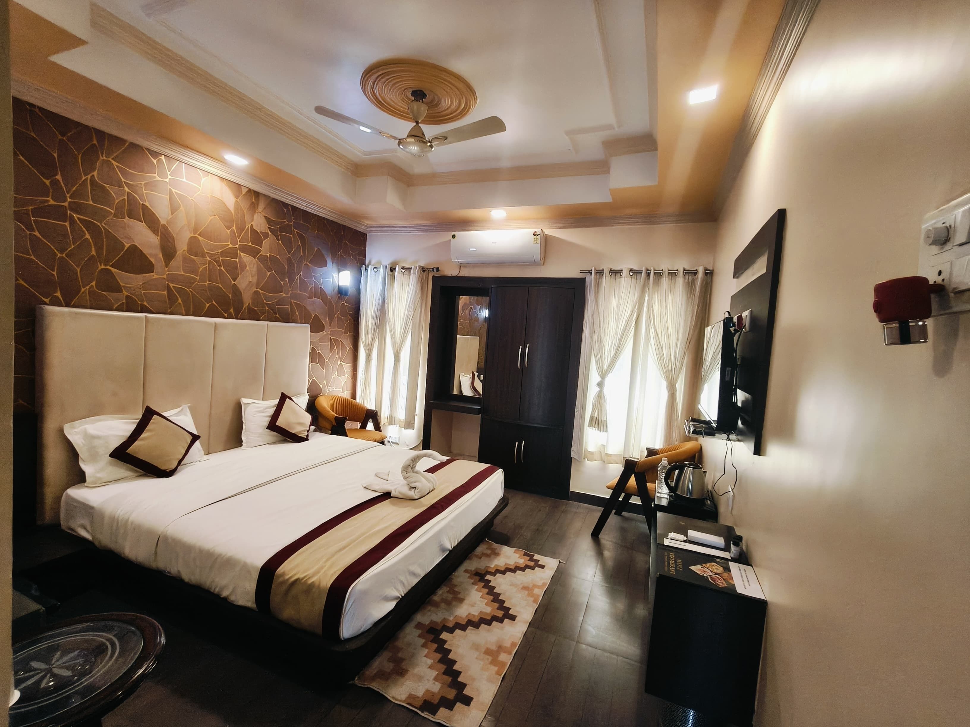 Superior Room | Desk, free WiFi