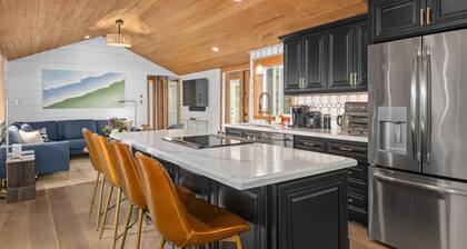 House of Joy-Sleeps 12