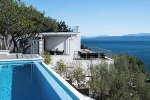Pool - Villa Pape, Pape’s Horizon – Seaside stay with private pool & full-floor ease (Podgora)