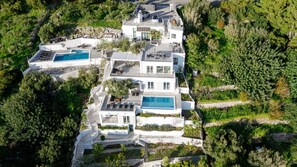 Exterior - Villa Pape, Pape’s Horizon – Seaside stay with private pool & full-floor ease (Podgora)