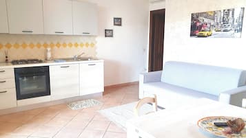 Comfort Apartment, Hill View | Living area