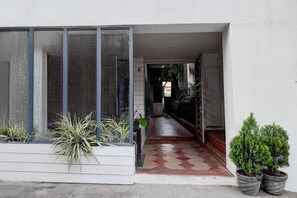 하우스 | 리셉션