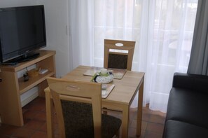 House | Interior - Holiday Apartment 2 With Terrace, Lutje Gaadt (Sylt)