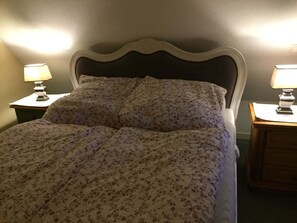 House | 2 bedrooms, iron/ironing board