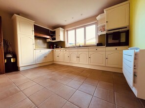 Villa | Private kitchen - Charming Villa Near Wenduine Beach (Zuienkerke)