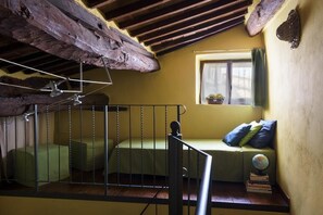 Casa Gioia, vista città, 2 piano senza ascensore | Laptop workspace, iron/ironing board, free WiFi - Casa Gioia - Casa Olivieri  (Pienza)