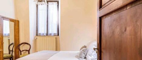 Casa Olivieri, vista città, 1 piano senza ascensore | Ruang kerja ramah laptop, setrika/meja setrika, dan Wi-Fi gratis