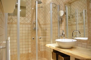 House | Bathroom - Farmhouse in Belgium Near Lake Coo & Jacuzzi (Trois-Ponts)