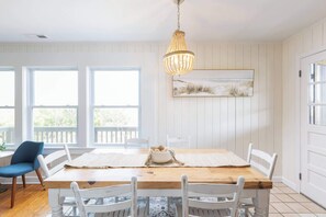 Dining - Newly Renovated Oceanfront Cottage (Nags Head)