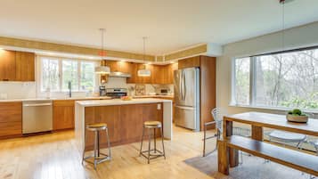 Rumah (3 Bedrooms) | Bagian depan properti