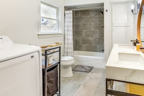 House (3 Bedrooms) | Interior - 2 Mi to Hoosic River: 'the Moss House' w/ Deck! (Eagle Bridge)