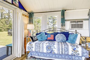 House (1 Bedroom) | Interior - Tiny House w/ Big Views: Cabin in Shiloh! (Shiloh)