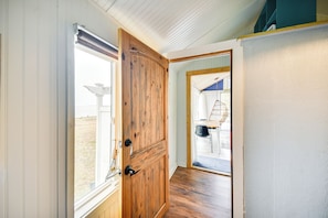 House (1 Bedroom) | Interior - Tiny House w/ Big Views: Cabin in Shiloh! (Shiloh)