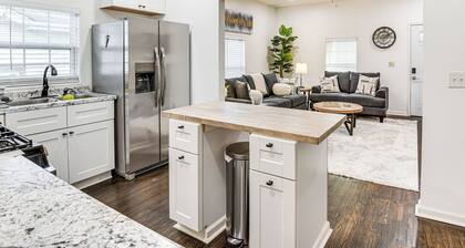 1 Mi to Tulsa Arts District: Updated Home w/ Deck!