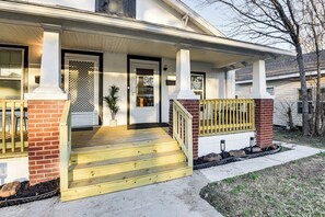 House (2 Bedrooms) | Interior - 1 Mi to Tulsa Arts District: Updated Home w/ Deck! (Tulsa)