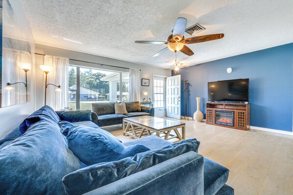 House (2 Bedrooms) | Front of property