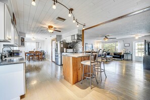 House (2 Bedrooms) | Interior