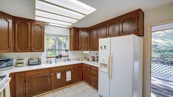 Rumah (2 Bedrooms) | Interior