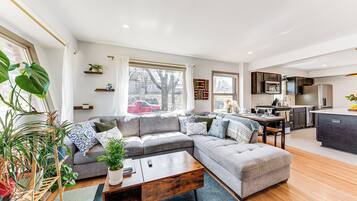 House (3 Bedrooms) | Front of property