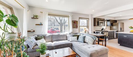 House (3 Bedrooms) | Front of property