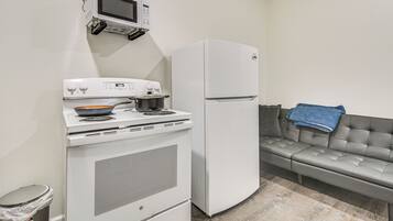 Apartment (0 Bedroom) | Interior