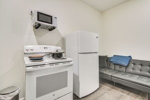 Apartment (0 Bedroom) | Interior - Walkable, Low-key Waterville Studio w/ Parking! (Waterville)