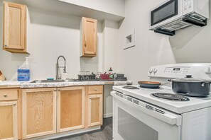 Apartment (0 Bedroom) | Interior