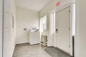 Apartment (0 Bedroom) | Interior