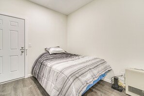 Apartment (0 Bedroom) | Interior