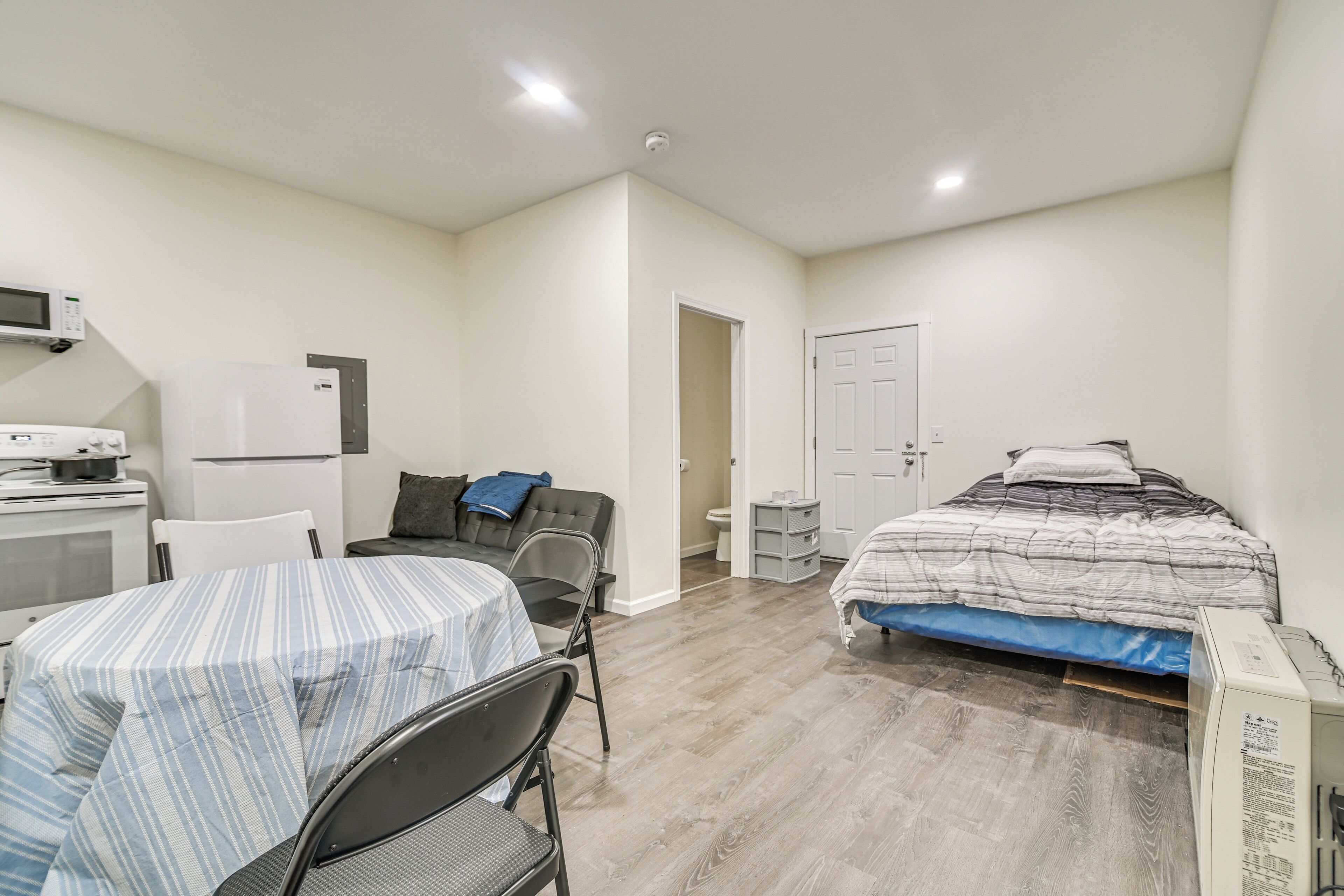 Apartment (0 Bedroom) | Interior