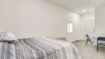 Apartment (0 Bedroom) | Interior