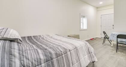 Walkable, Low-key Waterville Studio w/ Parking!