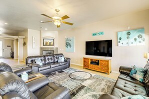 House (4 Bedrooms) | Interior