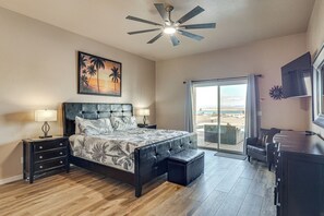 House (4 Bedrooms) | Interior - Lake View & Games: Spacious Oasis in Lake Havasu! (Lake Havasu City)