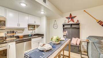 Apartment (1 Bedroom) | Interior