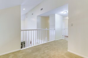 Interior - Home 7 Mi to Energy Corridor: Remote-work Ready! (Houston)