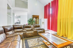 House (4 Bedrooms) | Interior