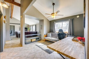 House (2 Bedrooms) | Interior