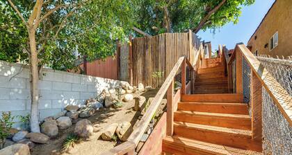5 Mi to Dtwn Los Angeles: Apt w/ Outdoor Space!