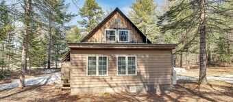 2 Mi to Ossipee Lake: Forest-view Sanctuary!