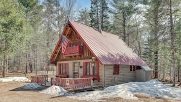 House (2 Bedrooms) | Depan hartanah